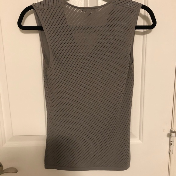 Jacob V neck top - Picture 3 of 4